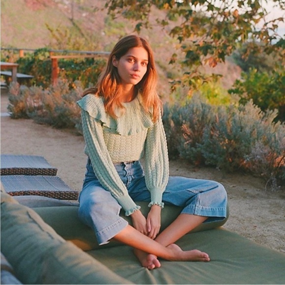 Free People | We The Free | Devon Wide Leg Crop Trouser Jeans in Vintage Blue - Picture 2 of 9